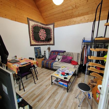 Maisonnette Avec Cour Ploubezre Extérieur photo