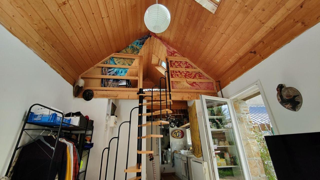 Maisonnette Avec Cour Ploubezre Extérieur photo